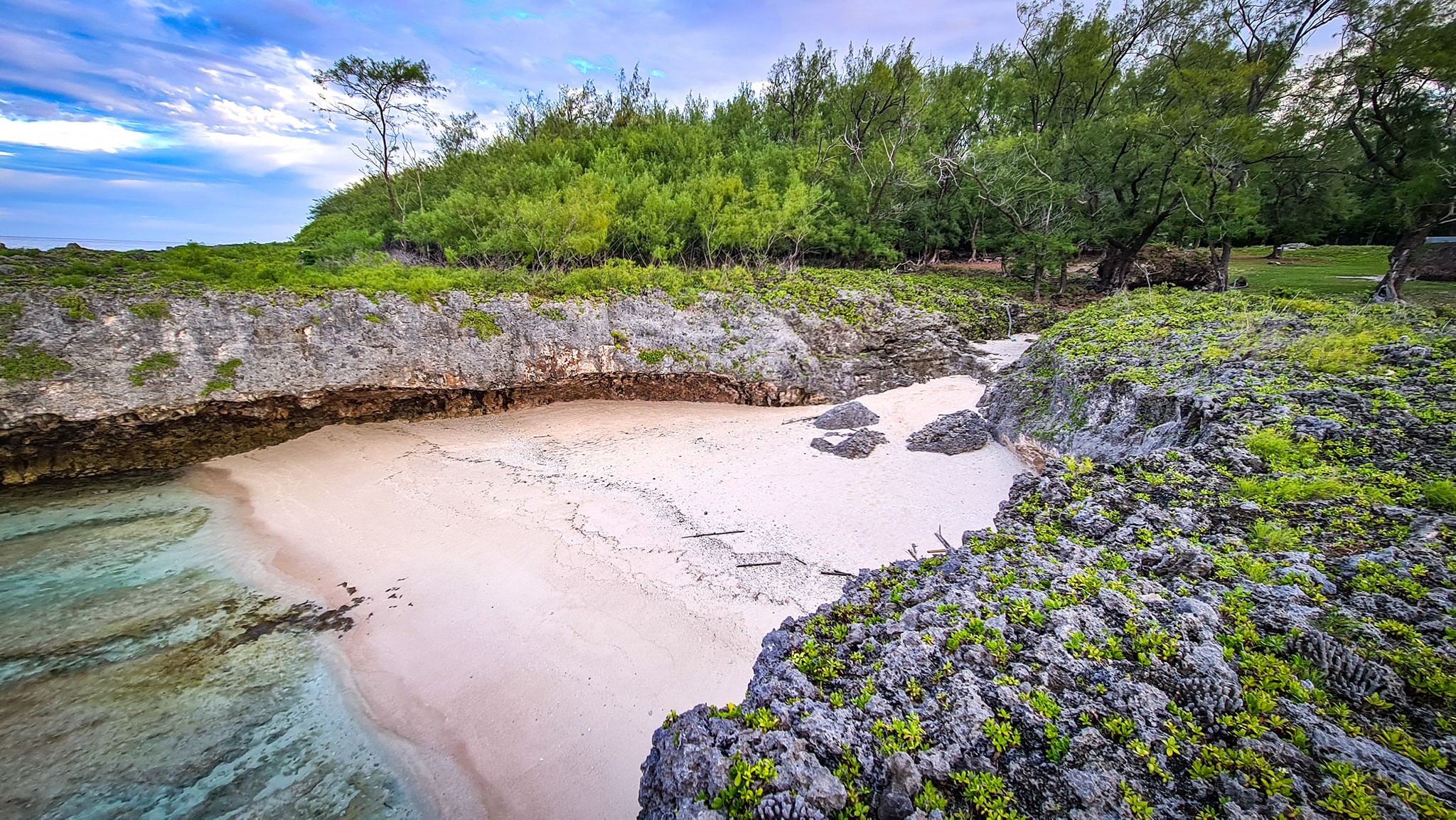 Mauke is surrounded by makatea (fossil coral) 