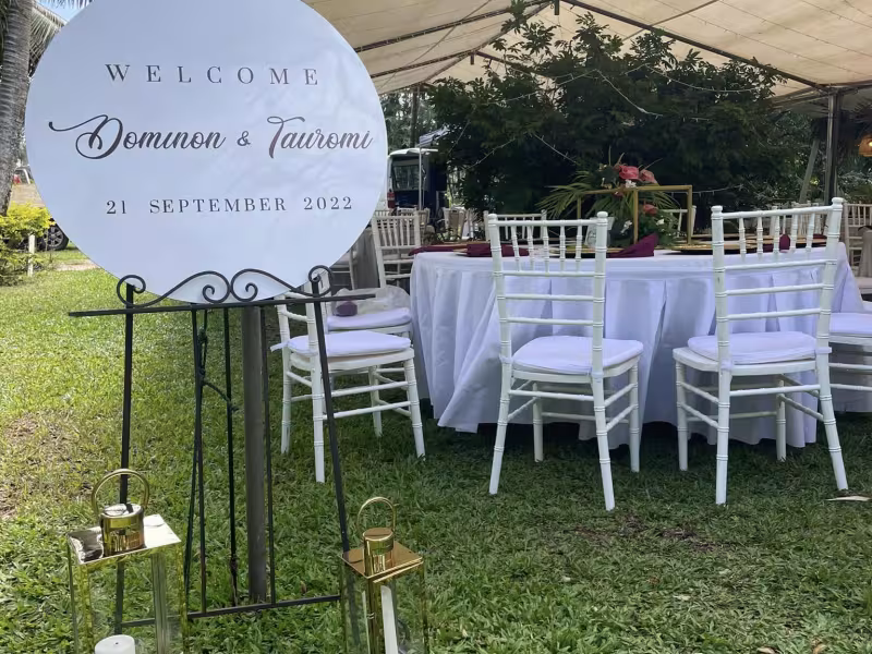 Maire Nui Gardens & Cafe Weddings 