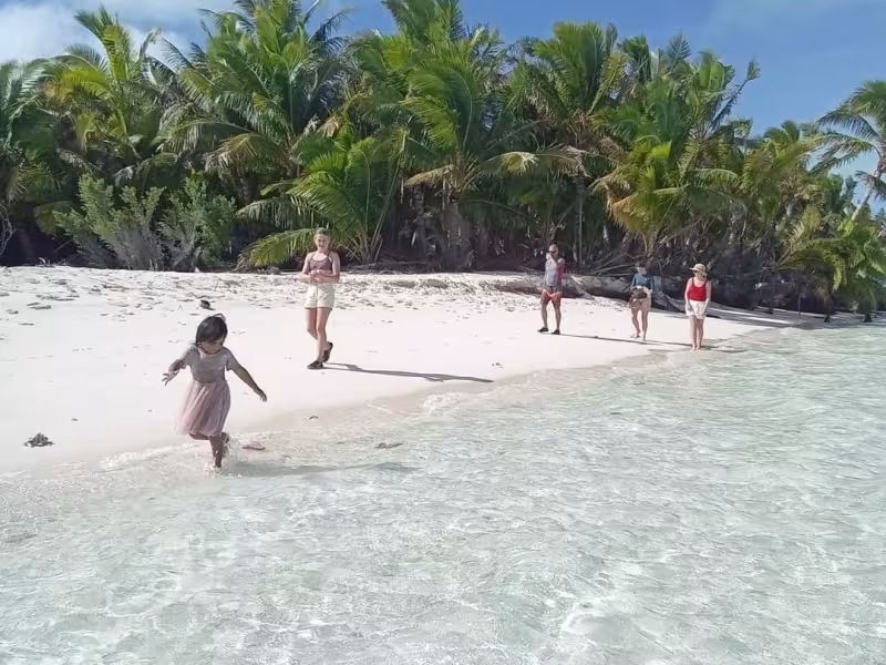 Mona's Lagoon Charter & Water Taxi