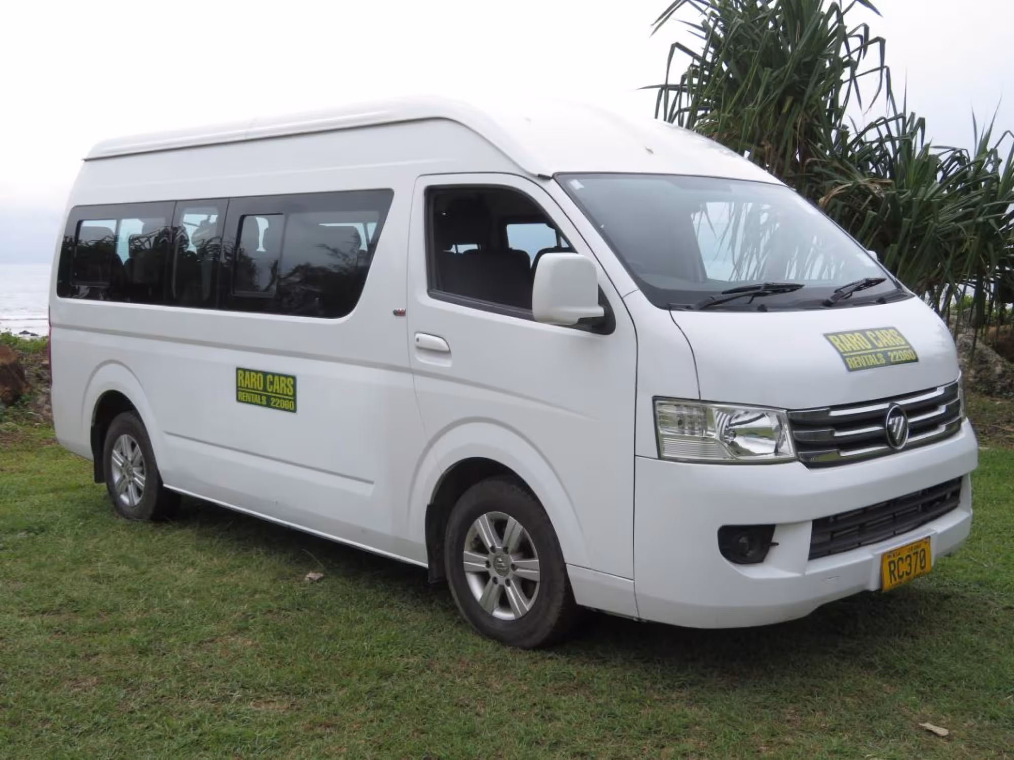 Raro Cars People-Mover-16-seater-scaled 