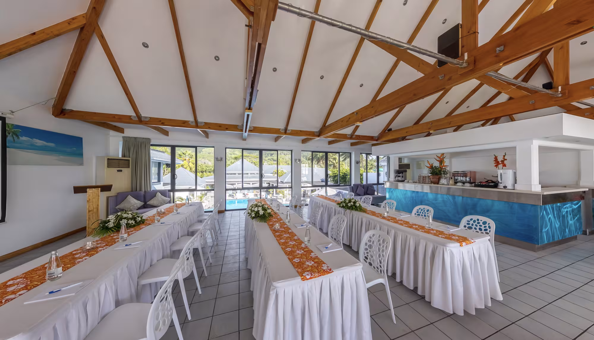 Muri Beach Club Hotel Header